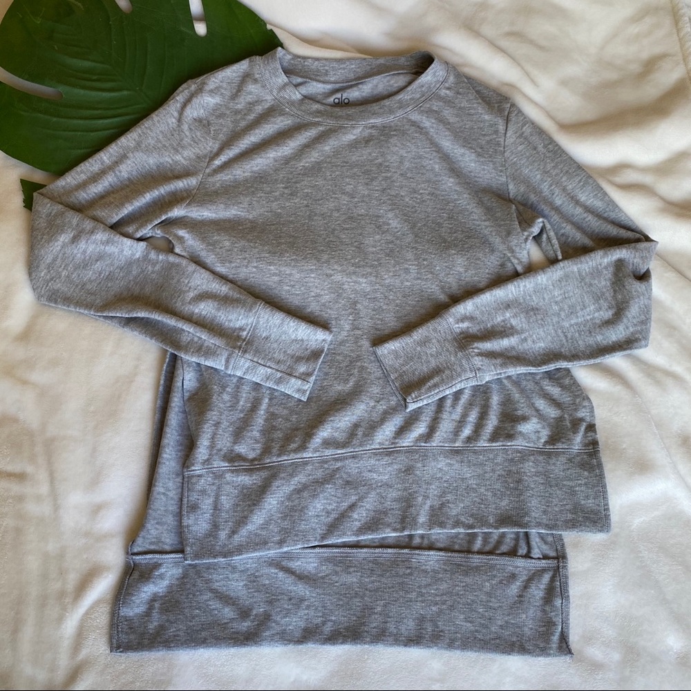 ALO Yoga Glimpse Pullover - Picture 3 of 7